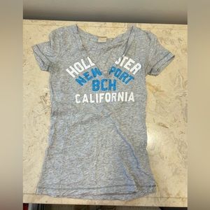 Hollister vneck Tshirt